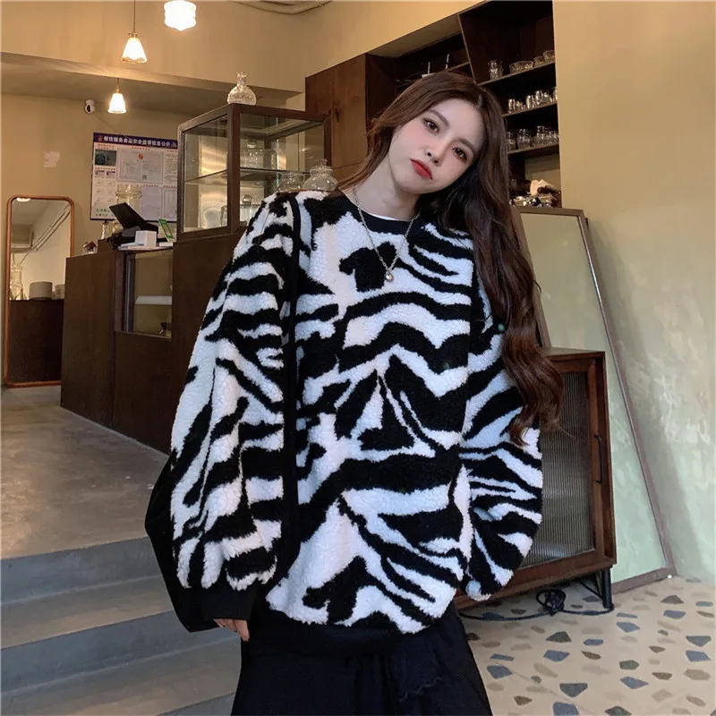 

Hoodies Women 2020 Aesthetic Harajuku Undefined Motion Zebra Print Plush Sweatshirt Sudaderas Ropa De Mujer женские свиеѬа